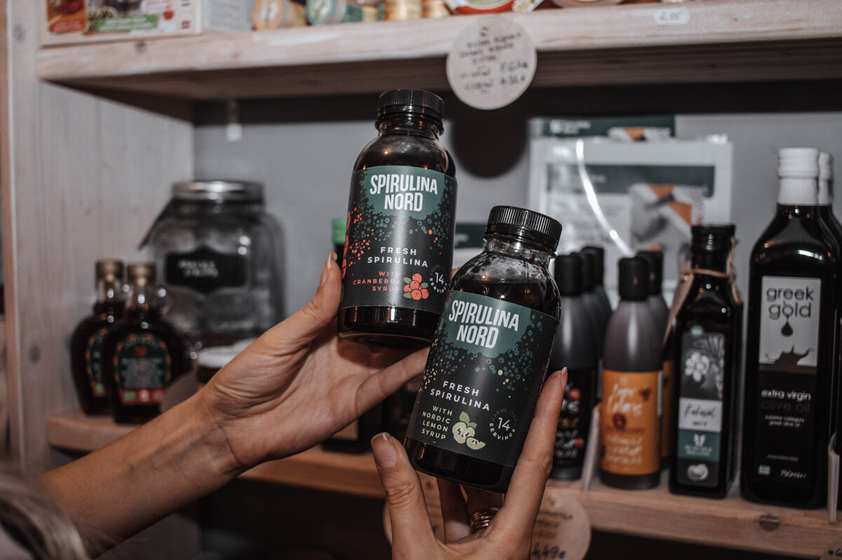 Fresh spirulina with syrup