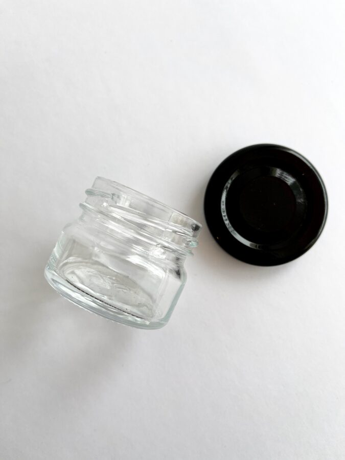 30ml glass jar with metal lid