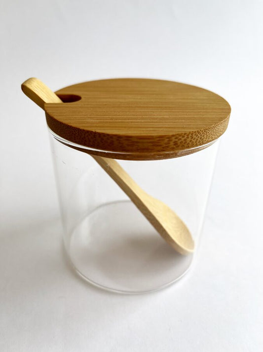 Spice jar with bamboo lid and spoon