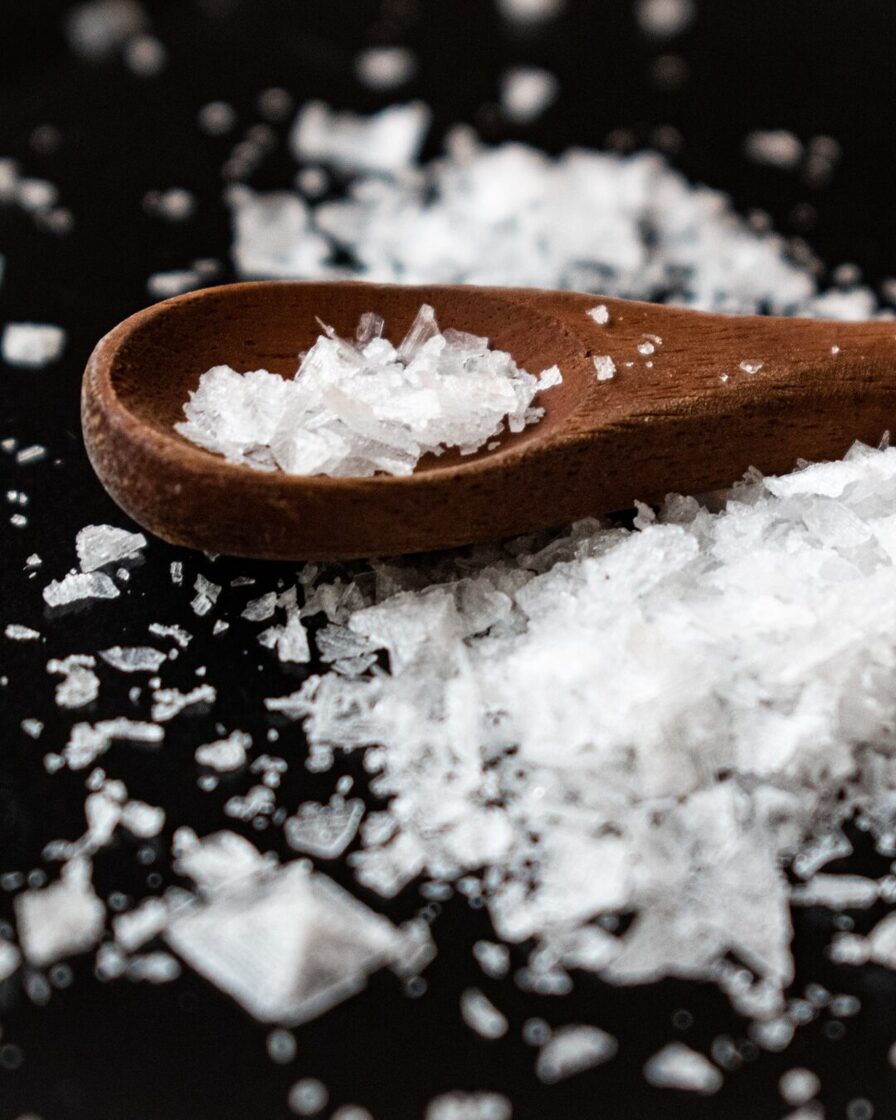 White salt flakes 25g