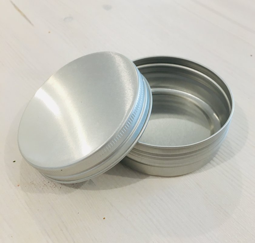 Metal box 1 pc.