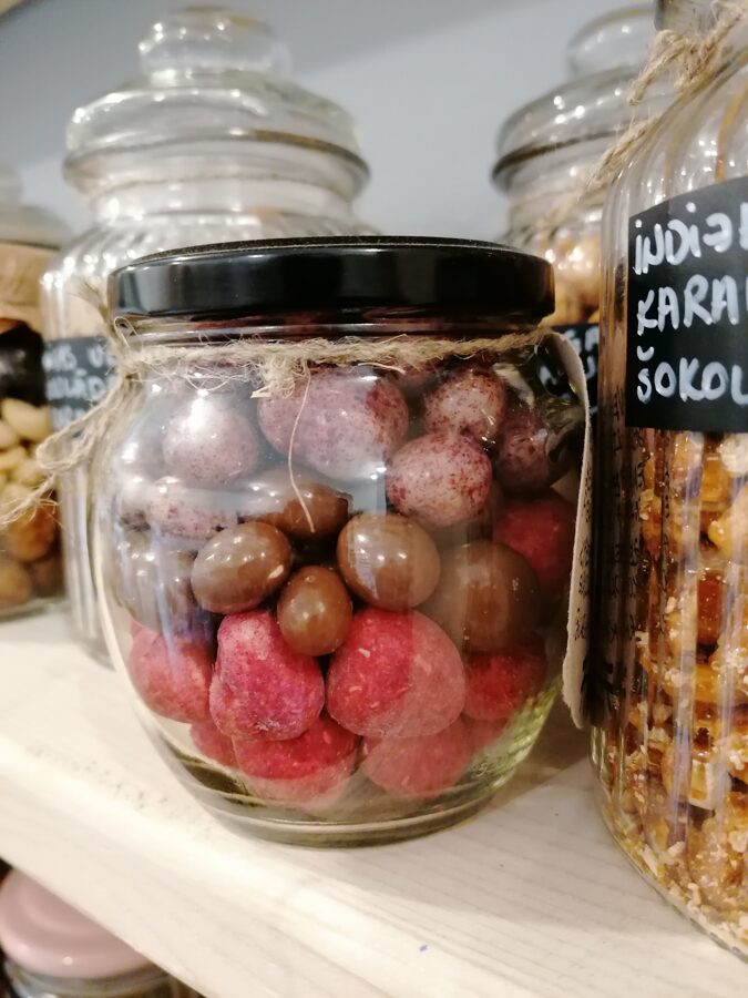 Našķu burciņa