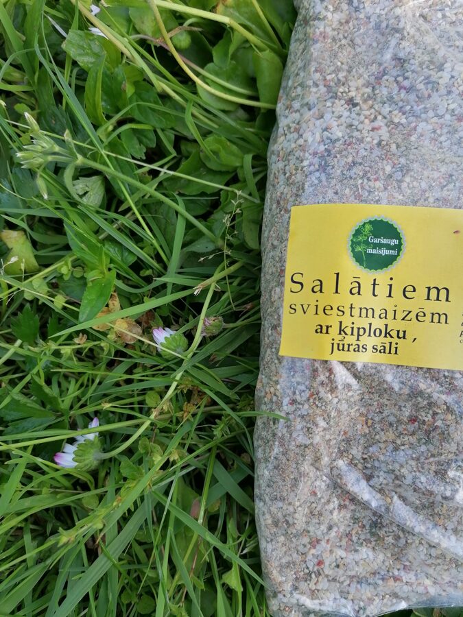 Salātiem sviestmaizēm ar ķiploku , jūras sāli garšvielu maisījums 25g