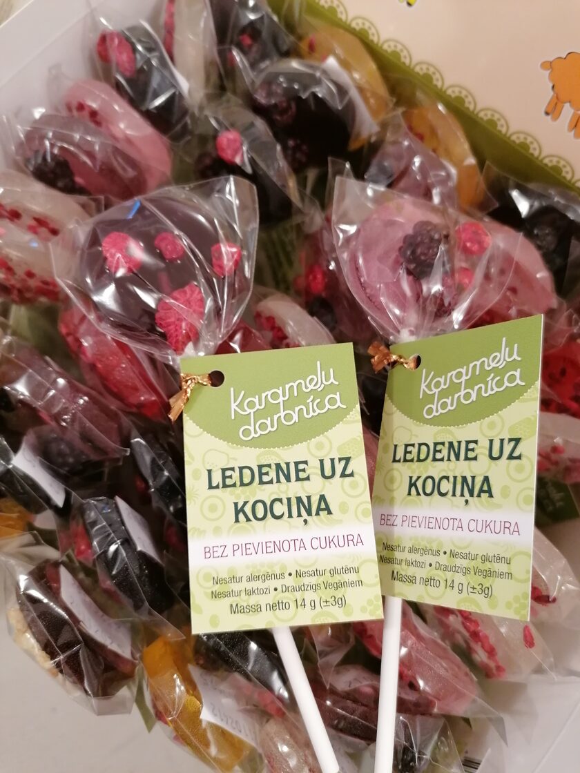 Karameļu darbnīca, karamele uz kociņa bez pievienota cukura, 14g