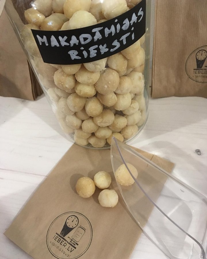Macadamia nuts 50g