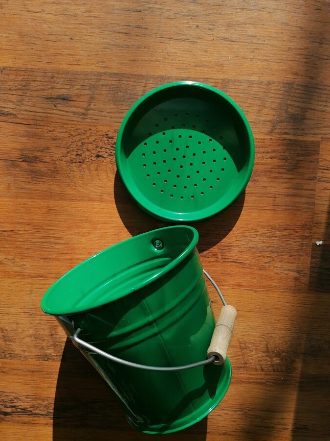 Sand bucket 1 pc