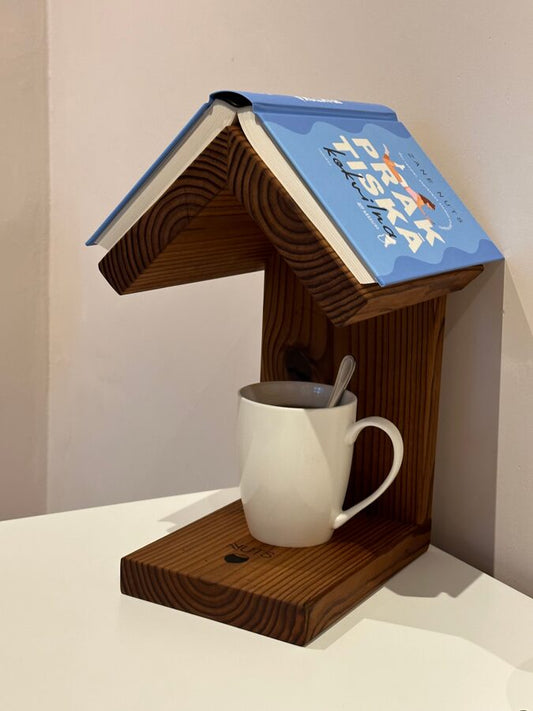 Bookshelf for the little one