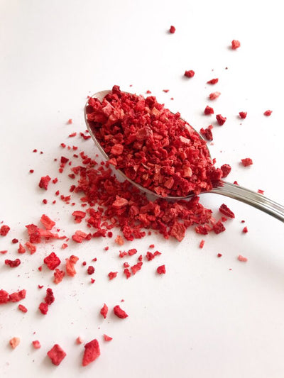 Strawberry freeze-dried (sublimated) pieces 0-4mm 25g