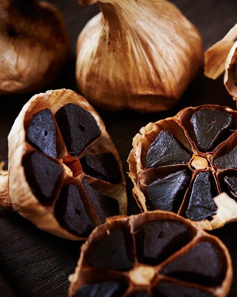 Black garlic organic, fermented
