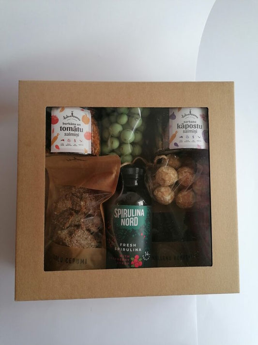 Fairy gift box for well-being with delicacies made in Latvia XL