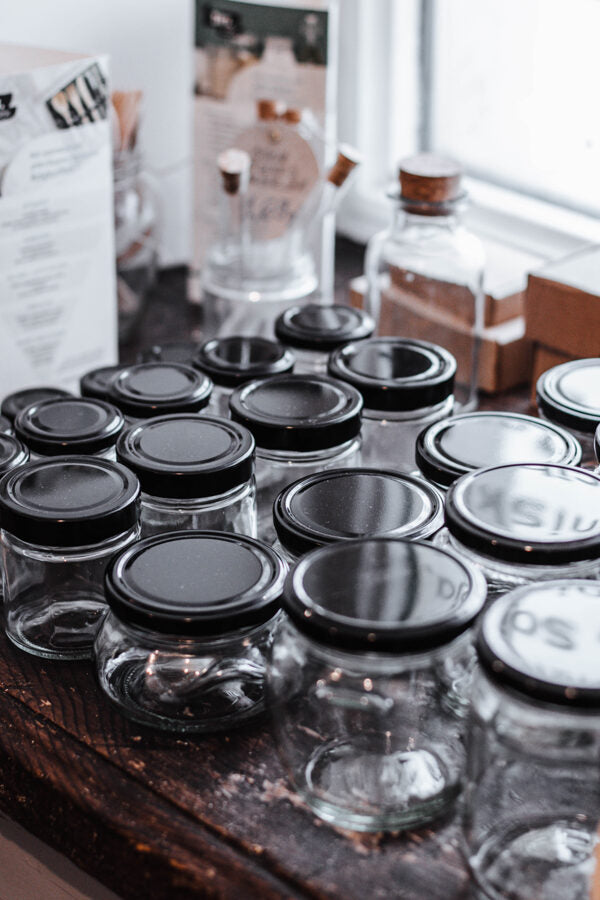Glass jar with metal black lid 200ml